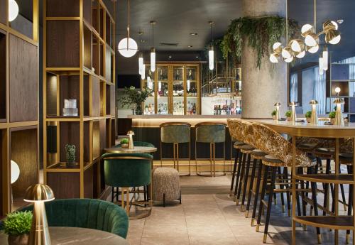 Imagen del bar/restaurante del Hotel Leonardo Royal Glasgow. Foto 8