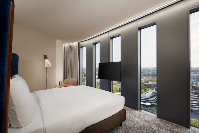 Imagen de la habitación del Hotel Leonardo Royal Hotel Munich Bavaria Towers. Foto 3