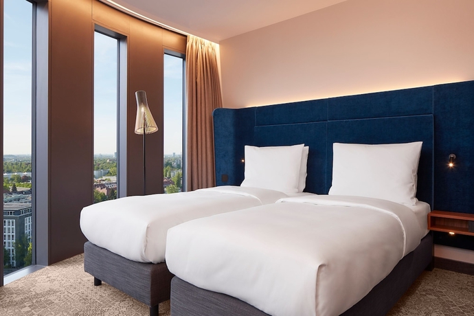 Imagen de la habitación del Hotel Leonardo Royal Hotel Munich Bavaria Towers. Foto 6