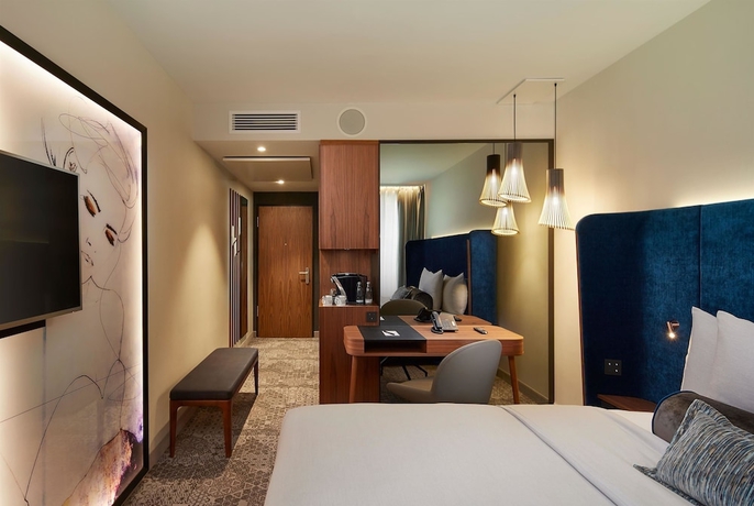 Imagen de la habitación del Hotel Leonardo Royal Hotel Munich Bavaria Towers. Foto 14