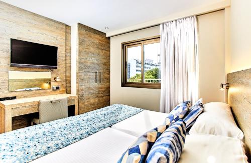 Imagen de la habitación del Hotel Leonardo Royal Mallorca Palmanova Bay. Foto 15