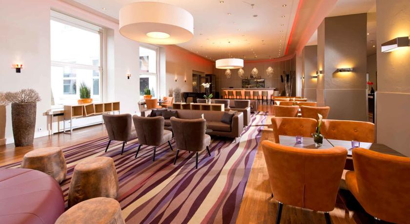 Imagen del bar/restaurante del Hotel Leonardo Royal Mannheim. Foto 2