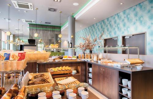 Imagen del bar/restaurante del Hotel Leonardo Royal Ulm. Foto 14