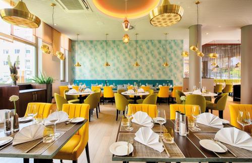 Imagen del bar/restaurante del Hotel Leonardo Royal Ulm. Foto 16