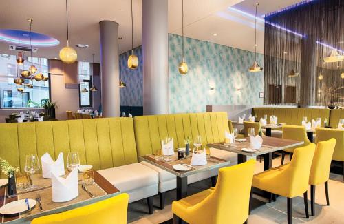 Imagen del bar/restaurante del Hotel Leonardo Royal Ulm. Foto 17