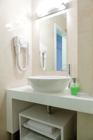 Imagen de la habitación del Hotel Leonardo, SKOPJE. Foto 6