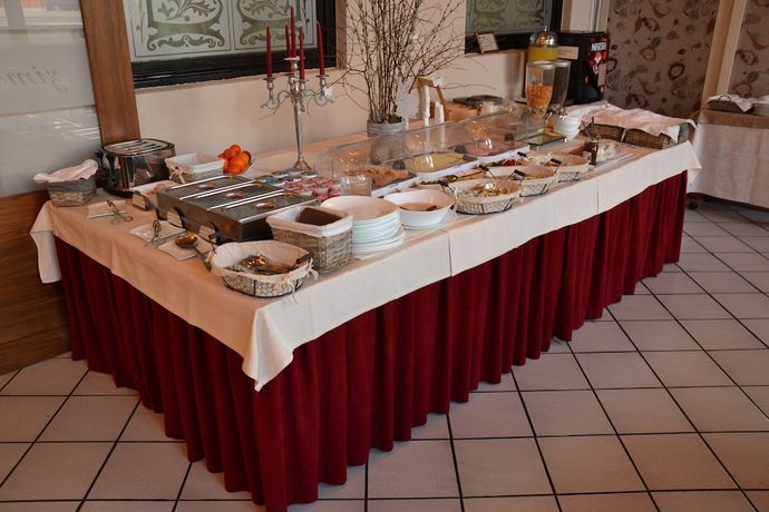 Imagen del bar/restaurante del Hotel Leonardo, Slovenska Bistrica. Foto 5