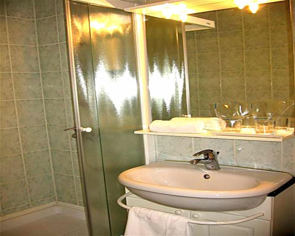 Imagen de la habitación del Hotel Leonardo, Slovenska Bistrica. Foto 10