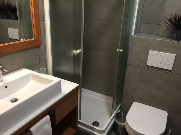 Imagen de la habitación del Hotel Leonardo, Slovenska Bistrica. Foto 12
