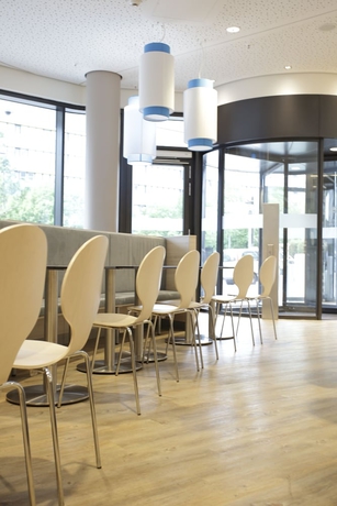 Imagen de los interiores del Hotel Leonardo Smart Berlin Alexanderplatz. Foto 17