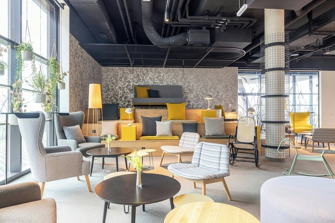 Imagen del bar/restaurante del Hotel Leonardo Smart Vienna Airport. Foto 3
