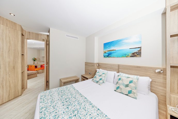 Imagen de la habitación del Hotel Leonardo Suites Mallorca Calvia. Foto 10