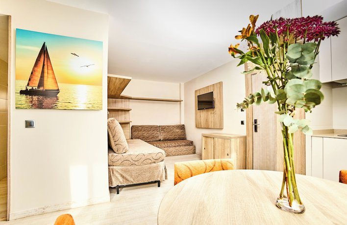 Imagen de la habitación del Hotel Leonardo Suites Mallorca Calvia. Foto 13