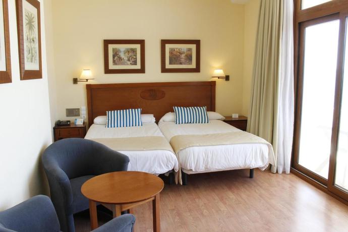 Imagen de la habitación del Hotel Leonardo Torremolinos Costa Del Sol. Foto 19