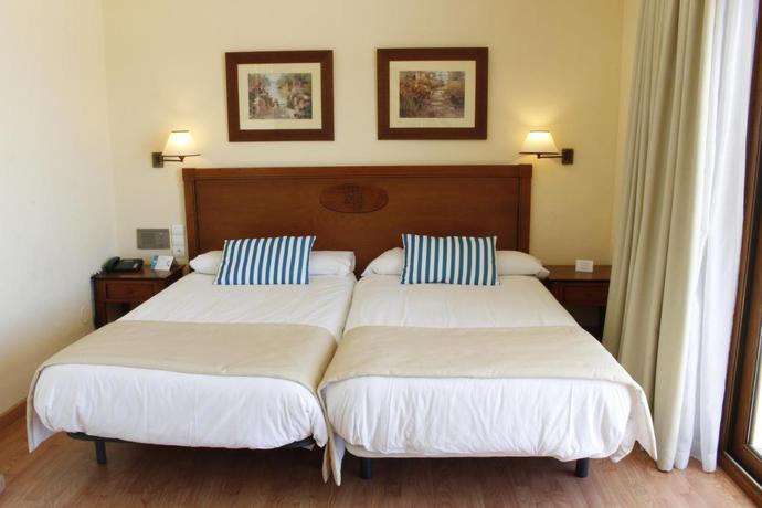 Imagen de la habitación del Hotel Leonardo Torremolinos Costa Del Sol. Foto 20