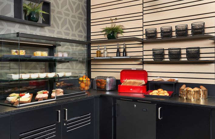 Imagen del bar/restaurante del Hotel Leonardo Vienna City West. Foto 10