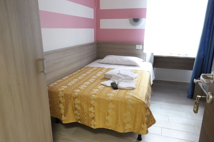 Imagen de la habitación del Hotel Leonardo da Vinci, Milán. Foto 14