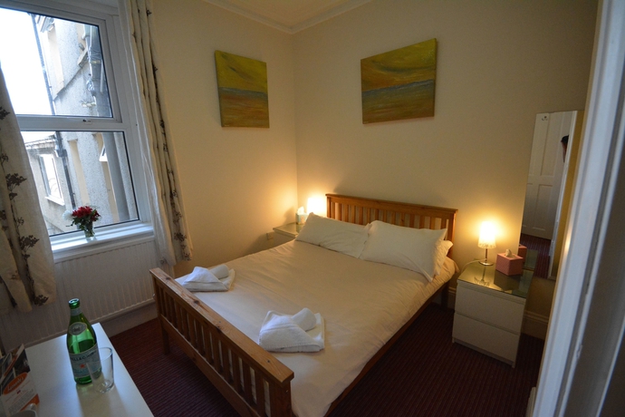 Imagen de la habitación del Hotel Leonardo's Guest House. Foto 2