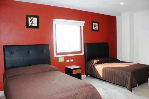 Imagen de la habitación del Hotel Leones. Foto 7