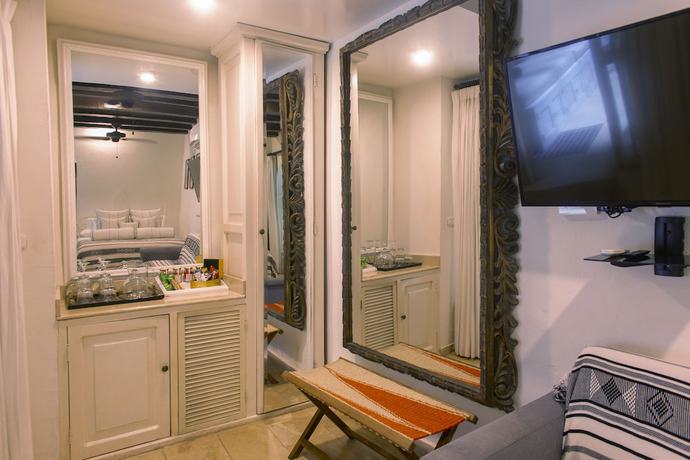 Imagen de la habitación del Hotel Leones de Alba Boutique. Foto 6