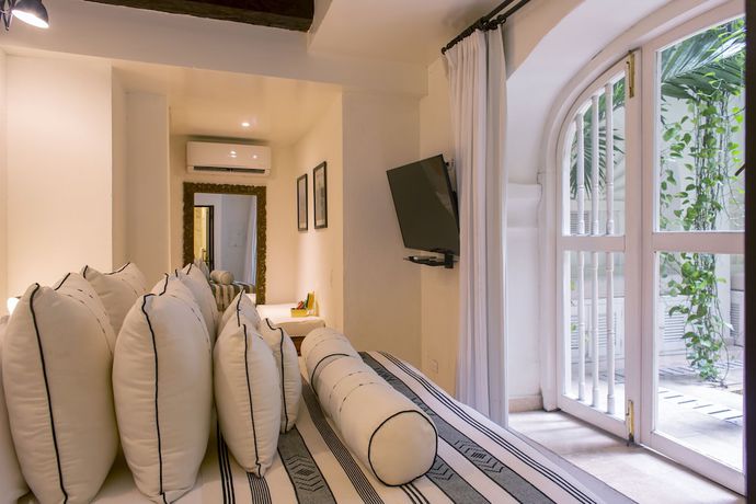 Imagen de la habitación del Hotel Leones de Alba Boutique. Foto 13