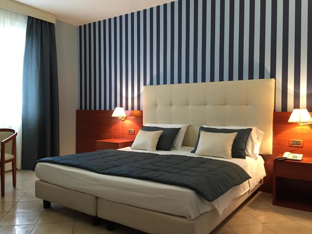 Imagen de la habitación del Hotel Leonessa, Volla. Foto 4