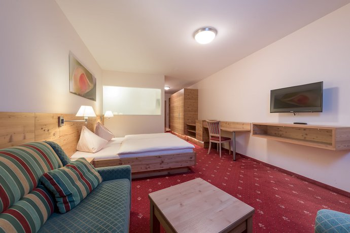 Imagen de la habitación del Hotel Leonhard. Foto 9