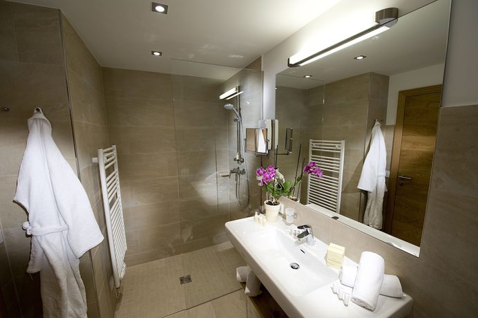 Imagen de la habitación del Hotel Leonhard. Foto 12