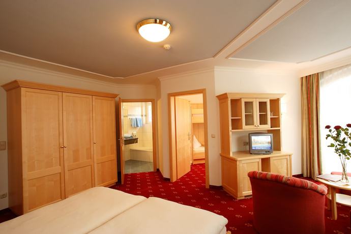 Imagen de la habitación del Hotel Leonhard. Foto 17