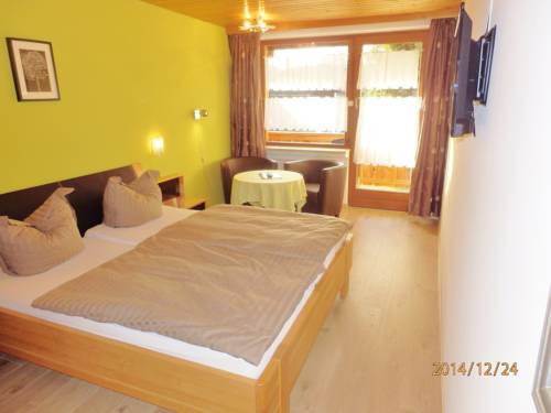 Imagen de la habitación del Hotel Leonhardihof. Foto 14