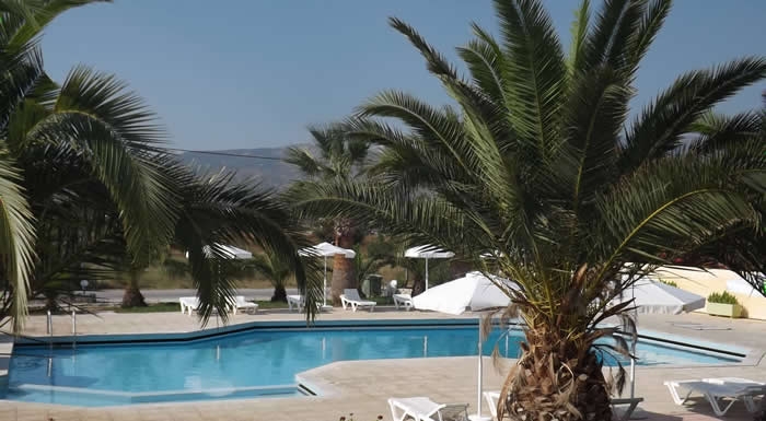 Imagen de la piscina del Hotel Leonidas and Studios. Foto 5