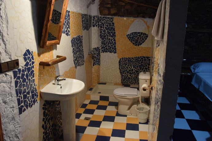 Imagen de la habitación del Hotel Leonor. Foto 9