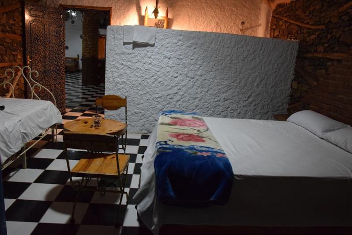 Imagen de la habitación del Hotel Leonor. Foto 13