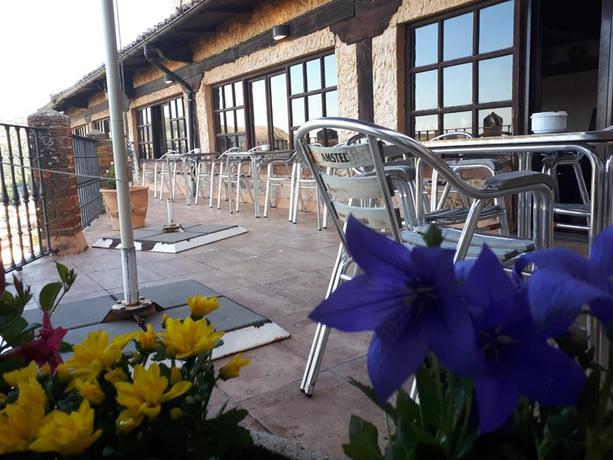 Imagen del bar/restaurante del Hotel Leonor Mirón. Foto 3