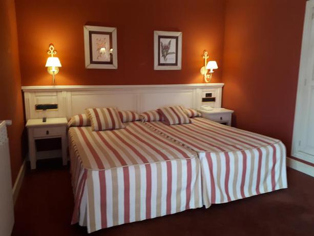 Imagen de la habitación del Hotel Leonor Mirón. Foto 8