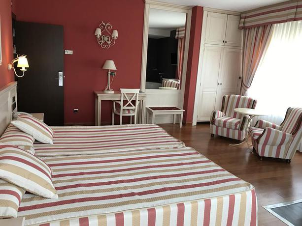 Imagen de la habitación del Hotel Leonor Mirón. Foto 10