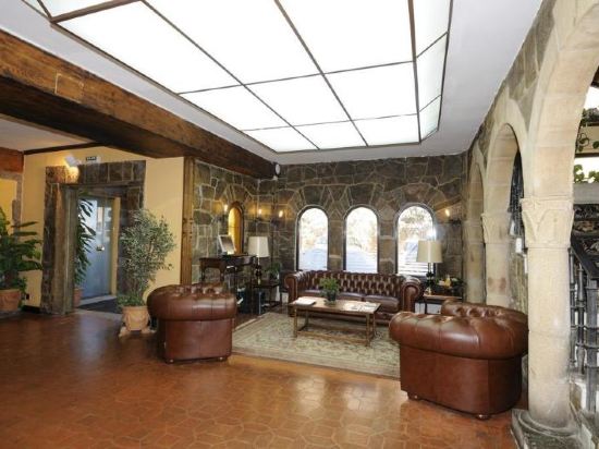 Imagen de los interiores del Hotel Leonor Mirón. Foto 12