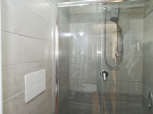 Imagen de la habitación del Hotel Leopardi, Nápoles. Foto 5