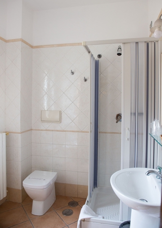 Imagen de la habitación del Hotel Leopardi, Nápoles. Foto 11