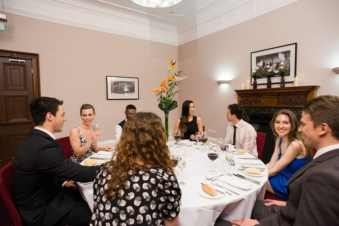 Imagen del bar/restaurante del Hotel Leopold, Sheffield. Foto 4