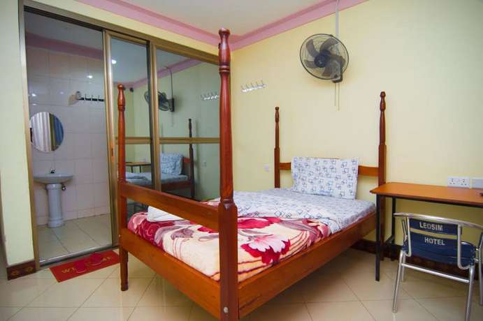 Imagen de la habitación del Hotel Leosim. Foto 2