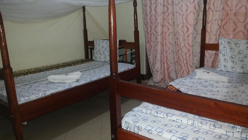 Imagen de la habitación del Hotel Leosim. Foto 8