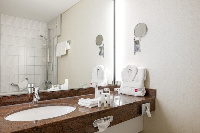 Imagen de la habitación del Hotel Leoso Ludwigshafen. Foto 14