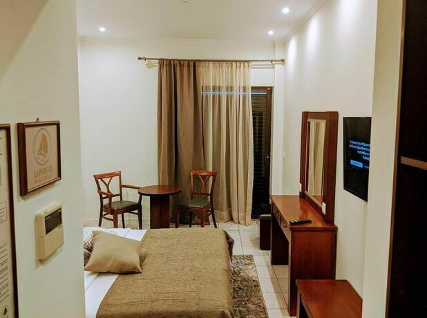 Imagen de la habitación del Hotel Lepanto Beach. Foto 19