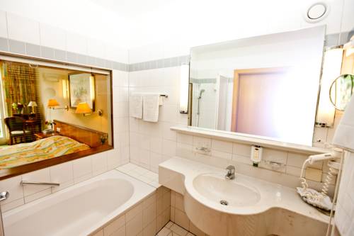 Imagen de la habitación del Hotel Lercher. Foto 8