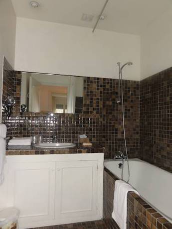 Imagen de la habitación del Hotel L'ermitage. Foto 7