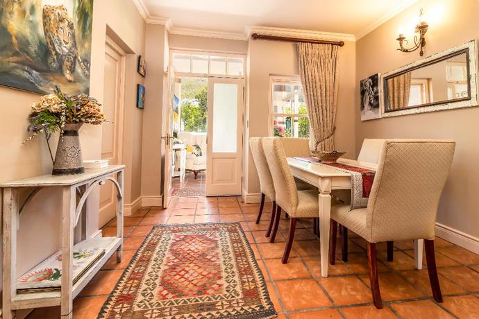 Imagen de la habitación del Hotel L'ermitage Franschhoek Chateau and Villas. Foto 33