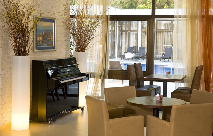 Imagen del bar/restaurante del Hotel Lero. Foto 4