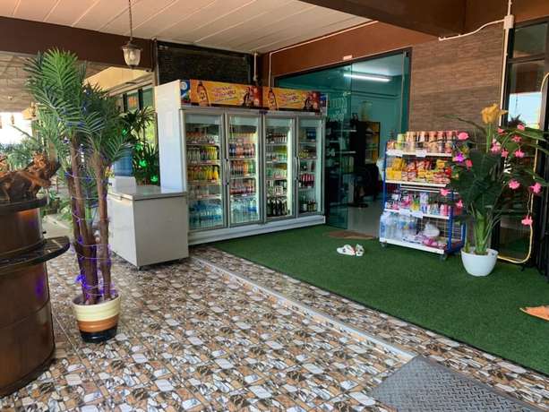 Imagen de los interiores del Hotel Lert Sri. Foto 18