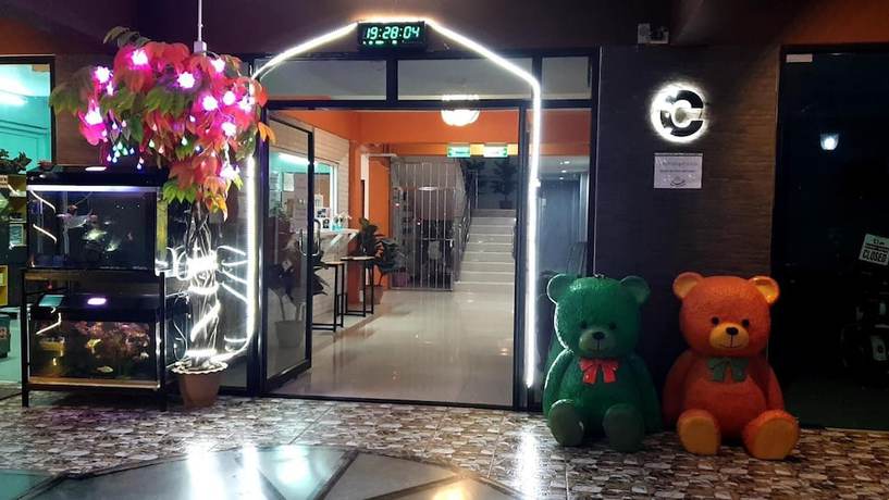 Imagen de los interiores del Hotel Lert Sri. Foto 20